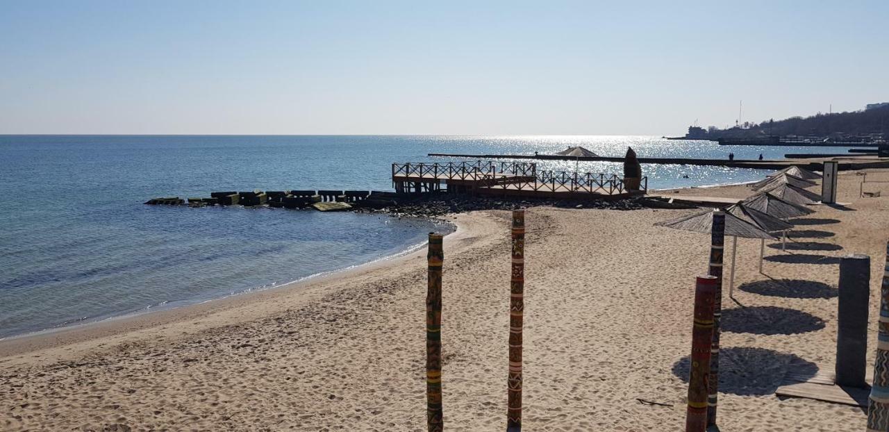 Hostel Uyutniy Dvorik Odessa Luaran gambar